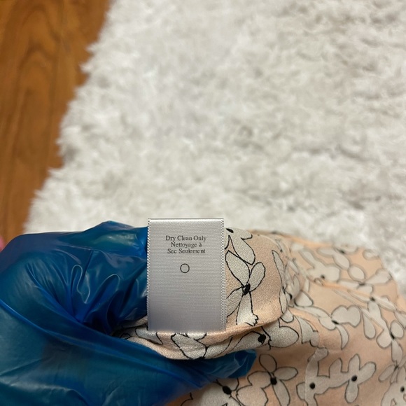 A.L.C. Silk Floral Tiered Shirt Women's Size 4 - Picture 10 of 13